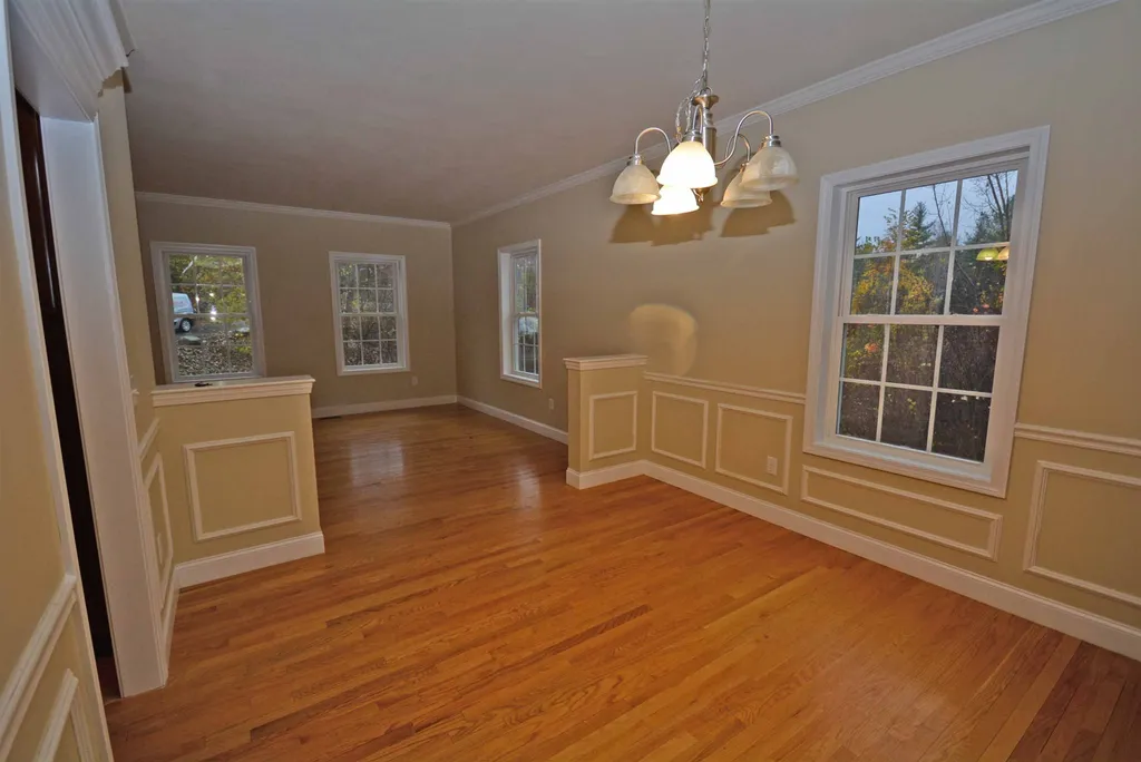 63 Erik Street Merrimack NH 03054-6805