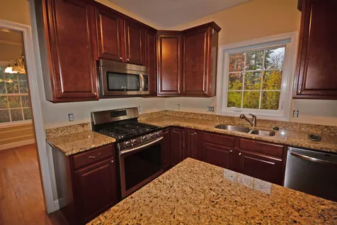 63 Erik Street Merrimack NH 03054-6805