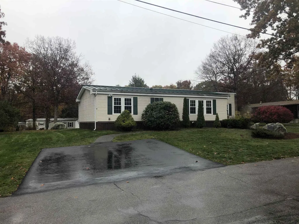 3 Glen Drive Hampstead NH 03841