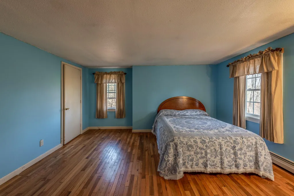 18 Poor Farm Hill Road Newbury NH 03255