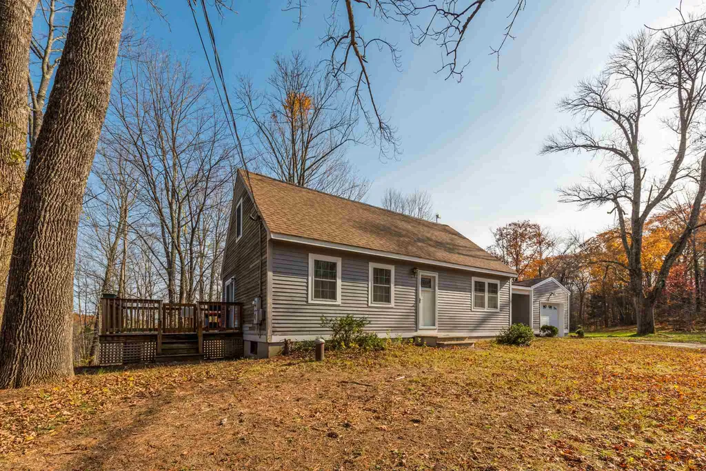 18 Poor Farm Hill Road Newbury NH 03255