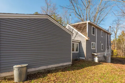 18 Poor Farm Hill Road Newbury NH 03255