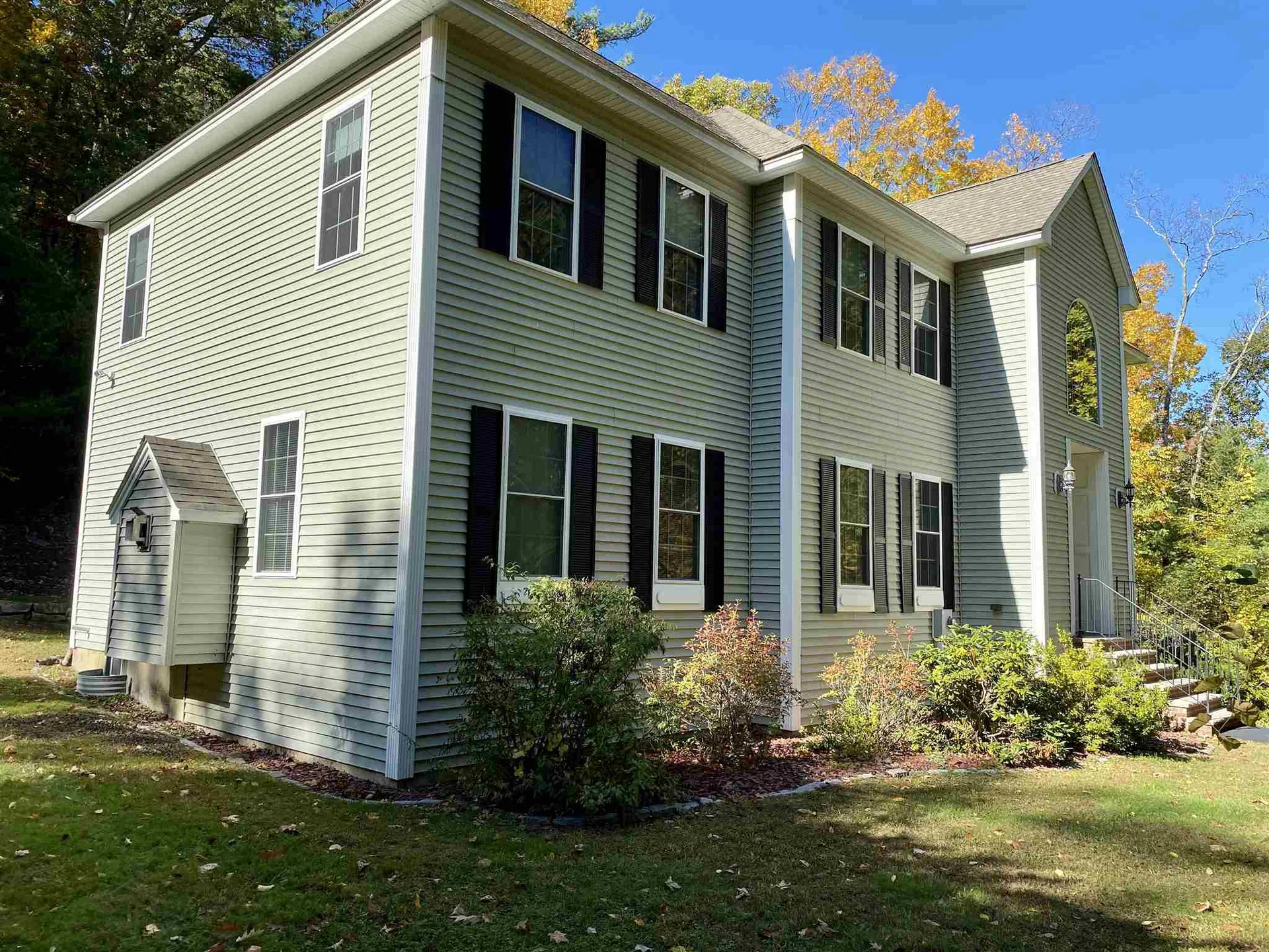 19 Longview Circle Pelham NH 03076