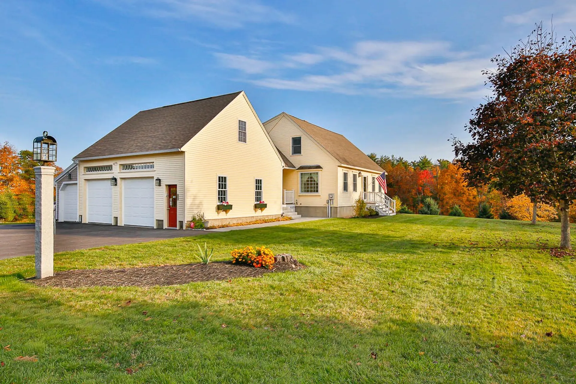 23 Jewell Street South Hampton NH 03827