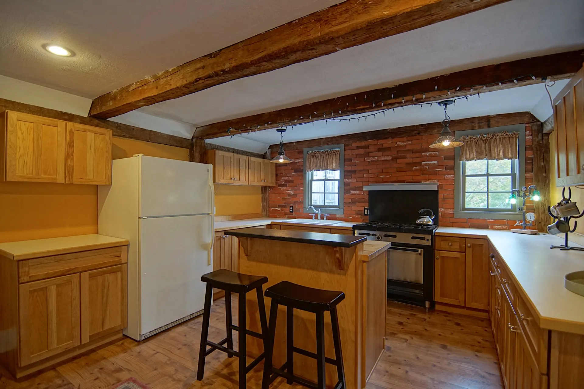 9 Depot Road East Kingston NH 03827