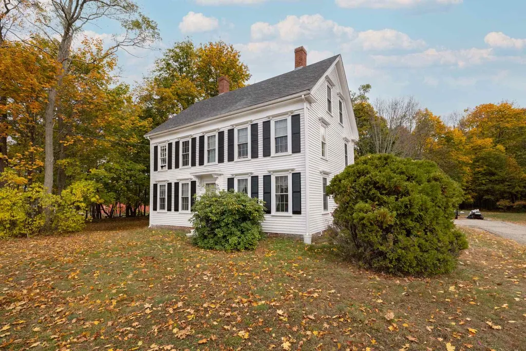 317 Nimble Hill Road Newington NH 03801