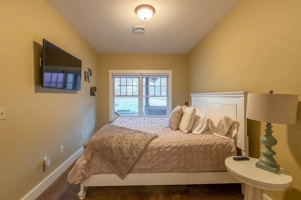 21 Riverside Terrace Lincoln NH 03251