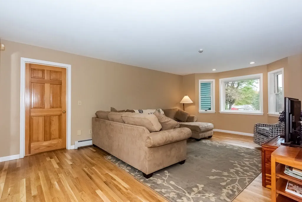 8 Reyners Brook Drive Dover NH 03820