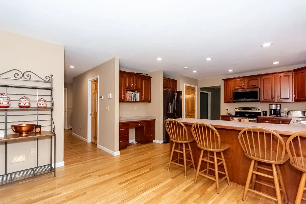 8 Reyners Brook Drive Dover NH 03820