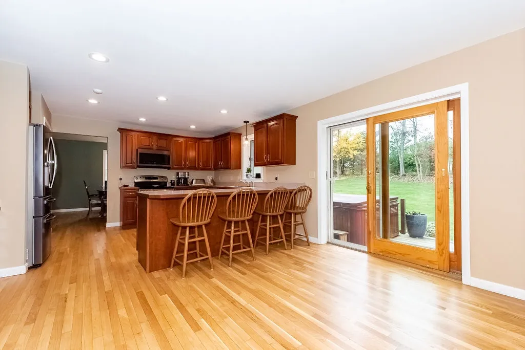 8 Reyners Brook Drive Dover NH 03820