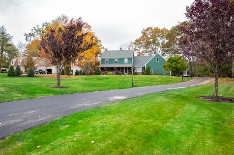 8 Reyners Brook Drive Dover NH 03820