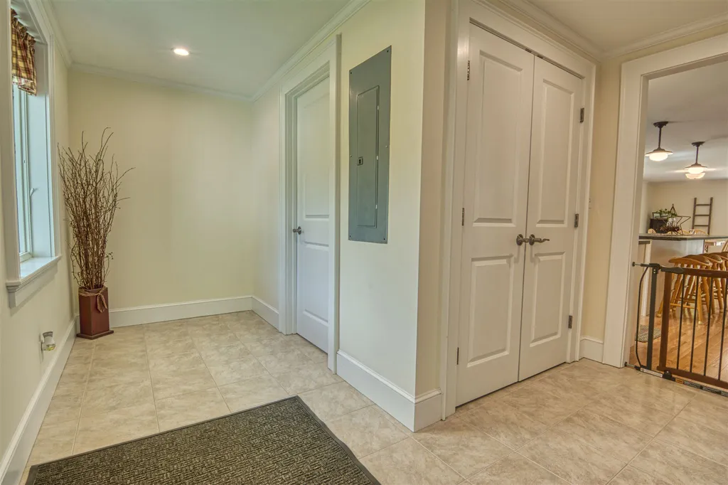 38 Ozzy Lane Hartford VT 05001