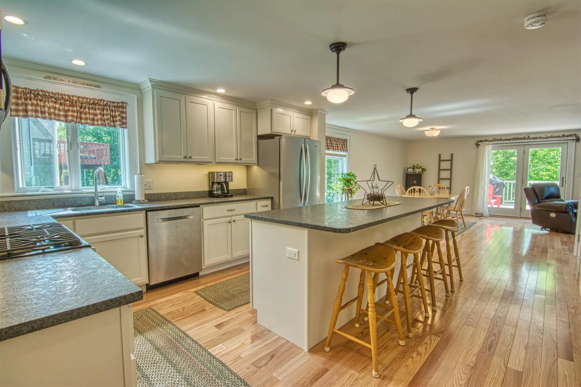 38 Ozzy Lane Hartford VT 05001