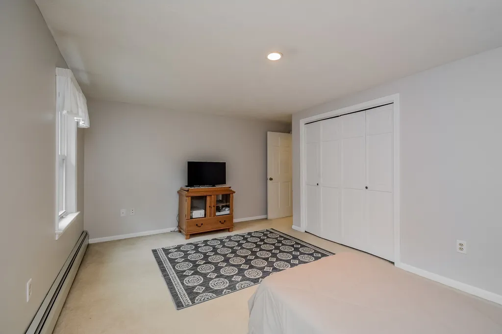 21 Chandler Circle Bow NH 03304