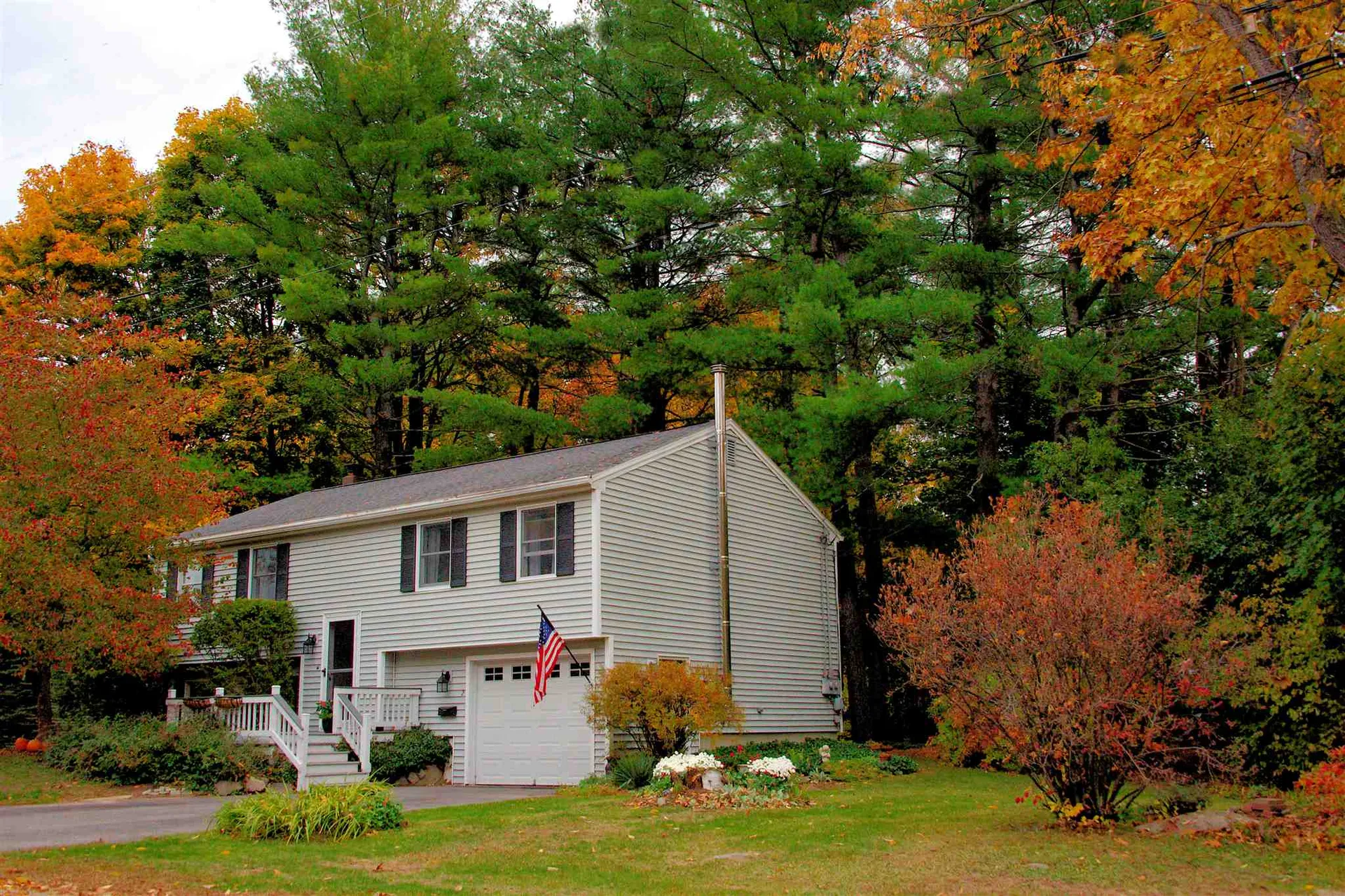 2 Salmon Street Newmarket NH 03857