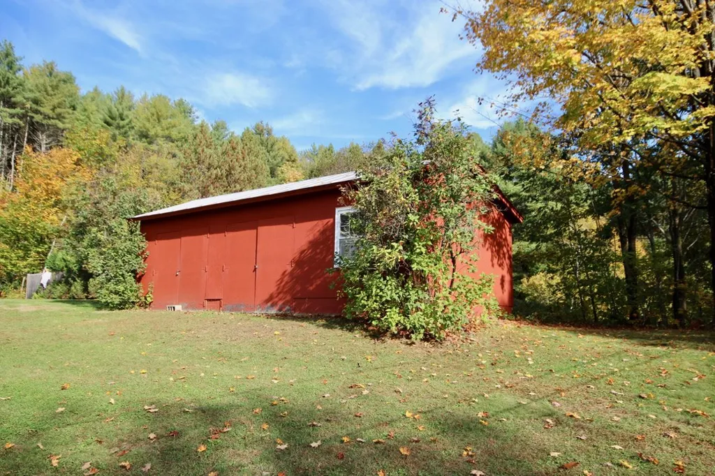 32 Bowers Road Hartland VT 05048