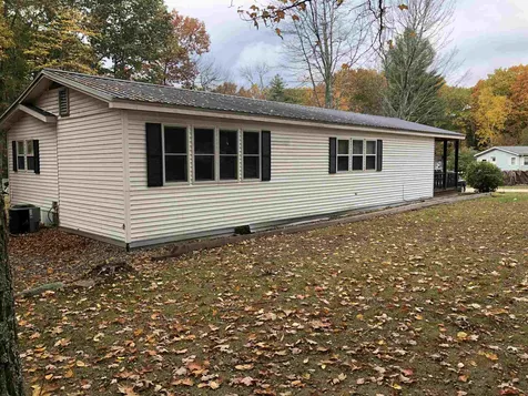58 Goldfinch Road Barrington NH 03825