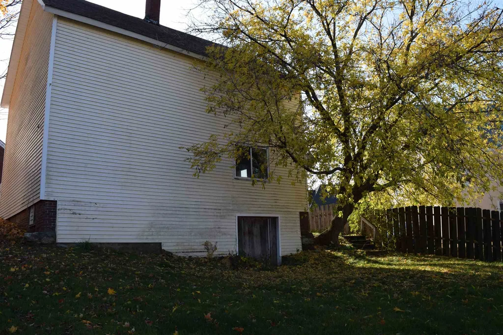 8 Elm Street Northfield NH 03276