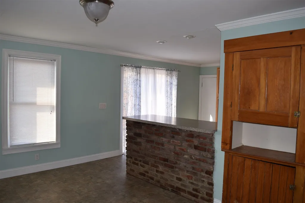 8 Elm Street Northfield NH 03276