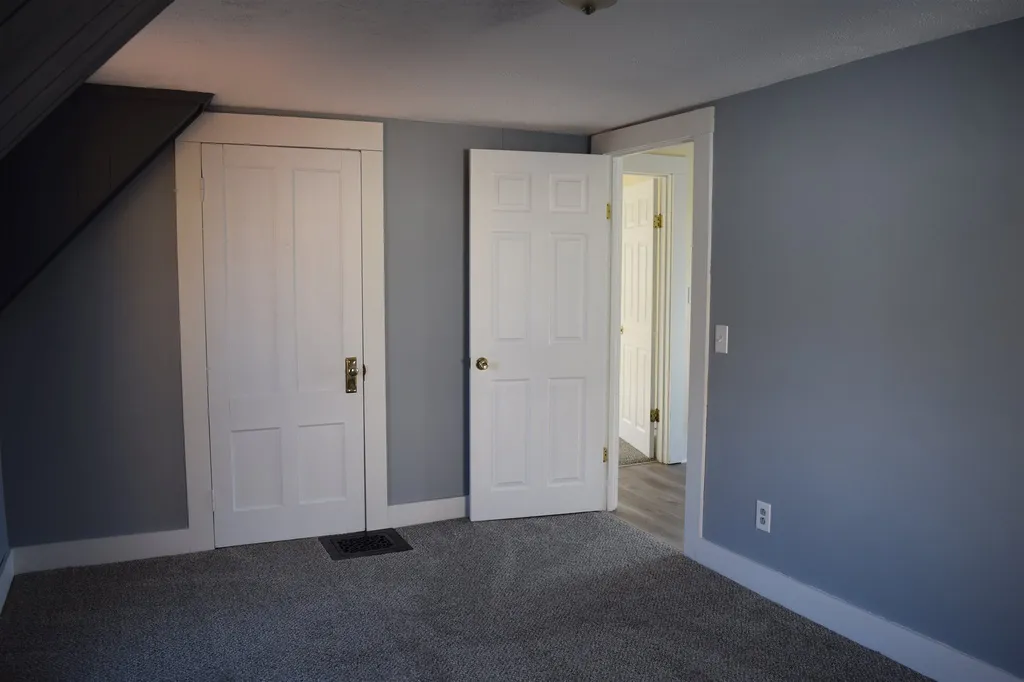 8 Elm Street Northfield NH 03276