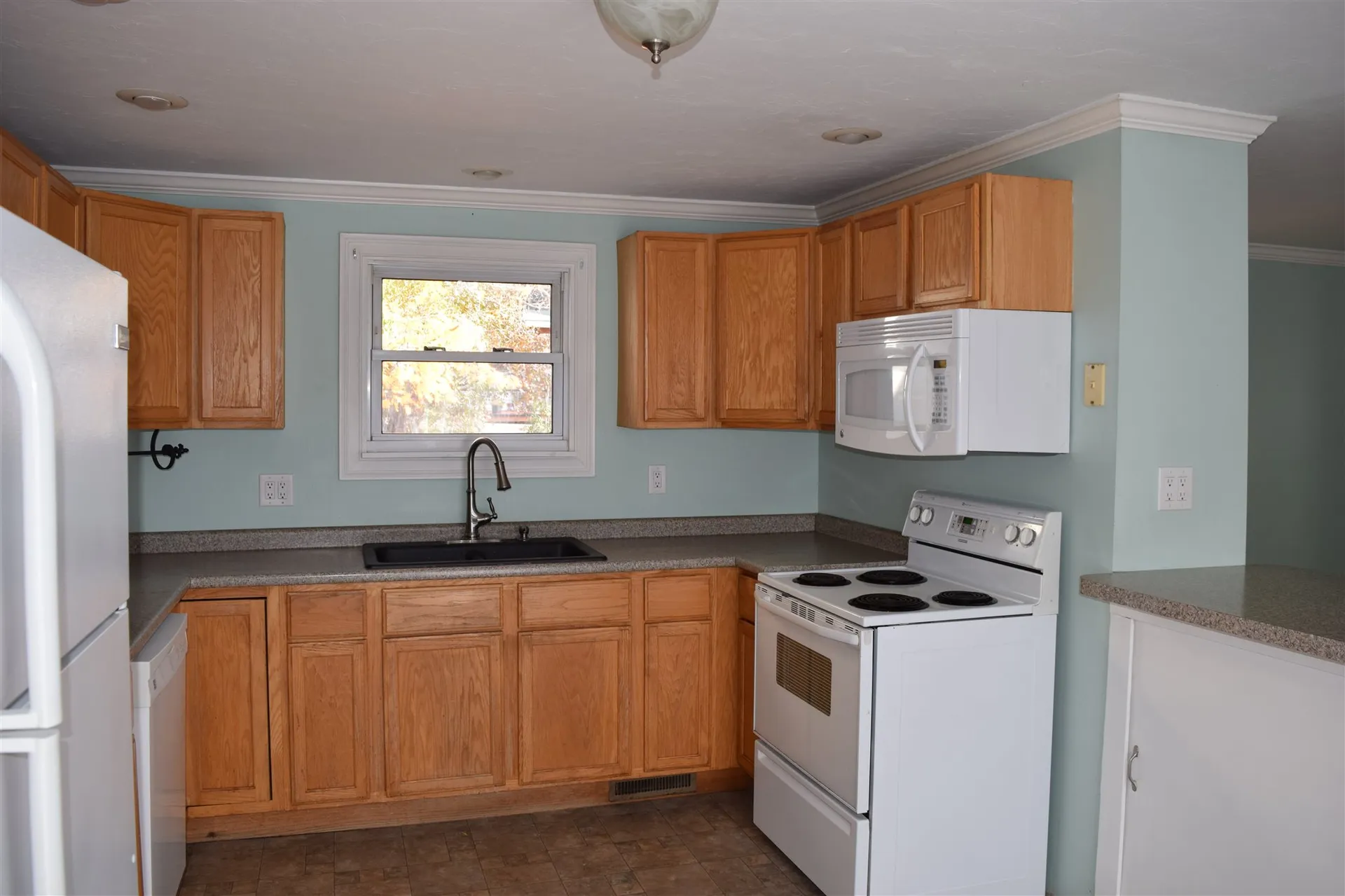8 Elm Street Northfield NH 03276