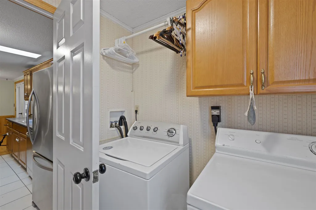 7 Sunnybrooke Drive Dover NH 03820