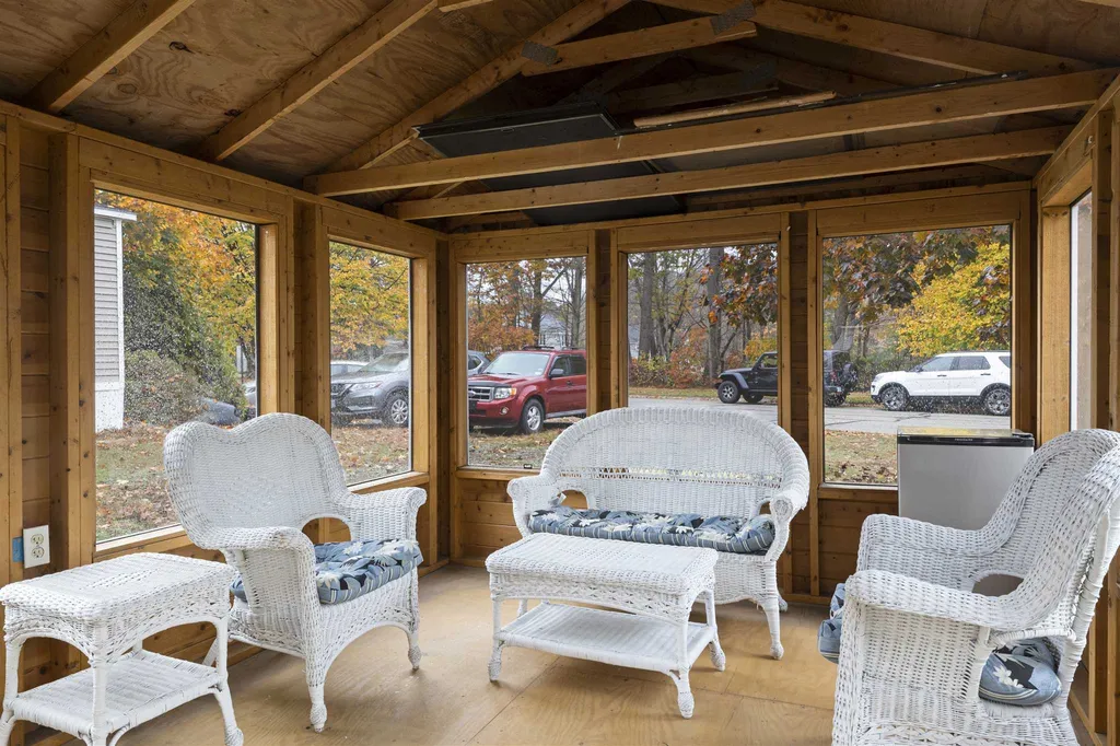 7 Sunnybrooke Drive Dover NH 03820