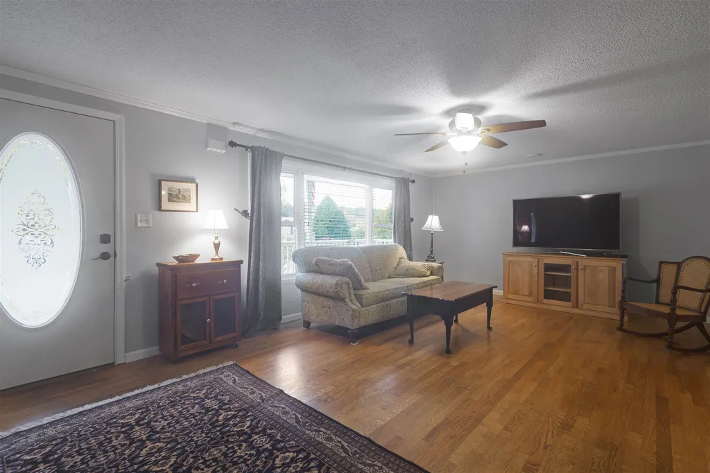 7 Sunnybrooke Drive Dover NH 03820