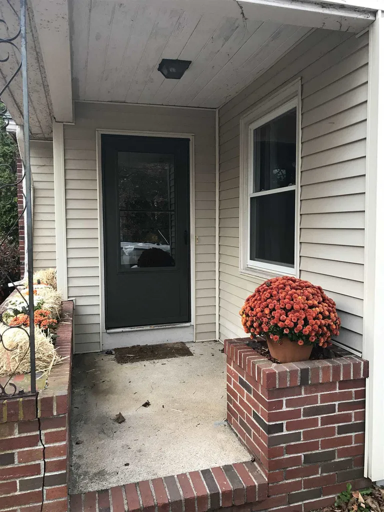 53 Ten Rod Road Rochester NH 03867