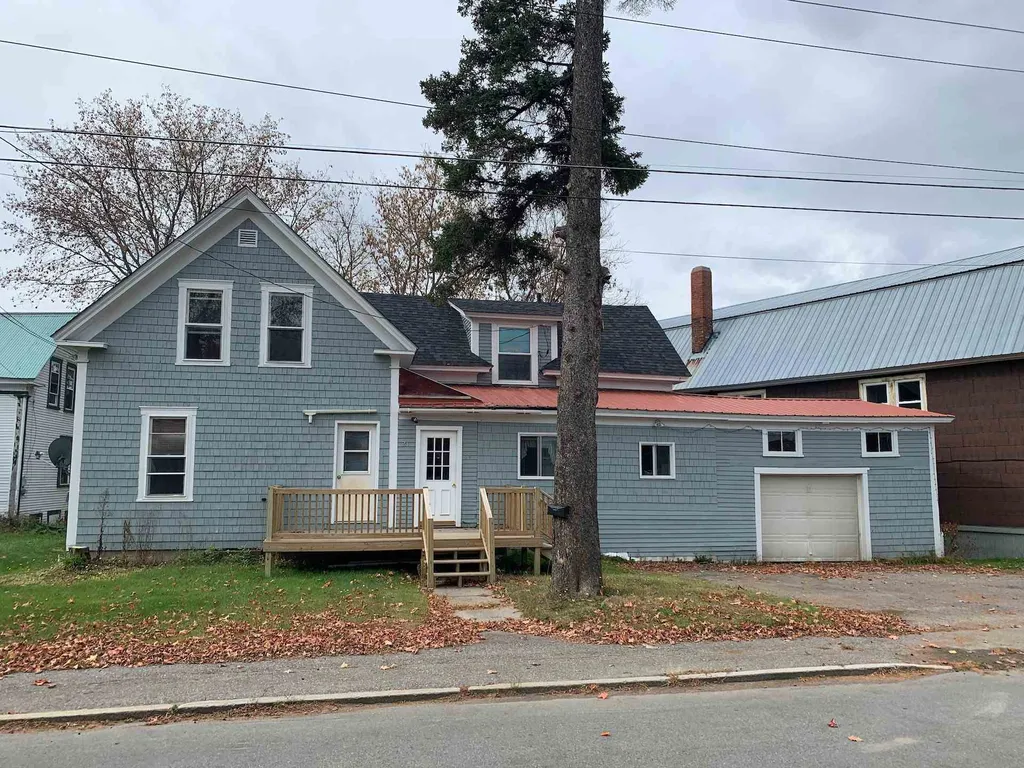 23 Lombard Street Colebrook NH 03576