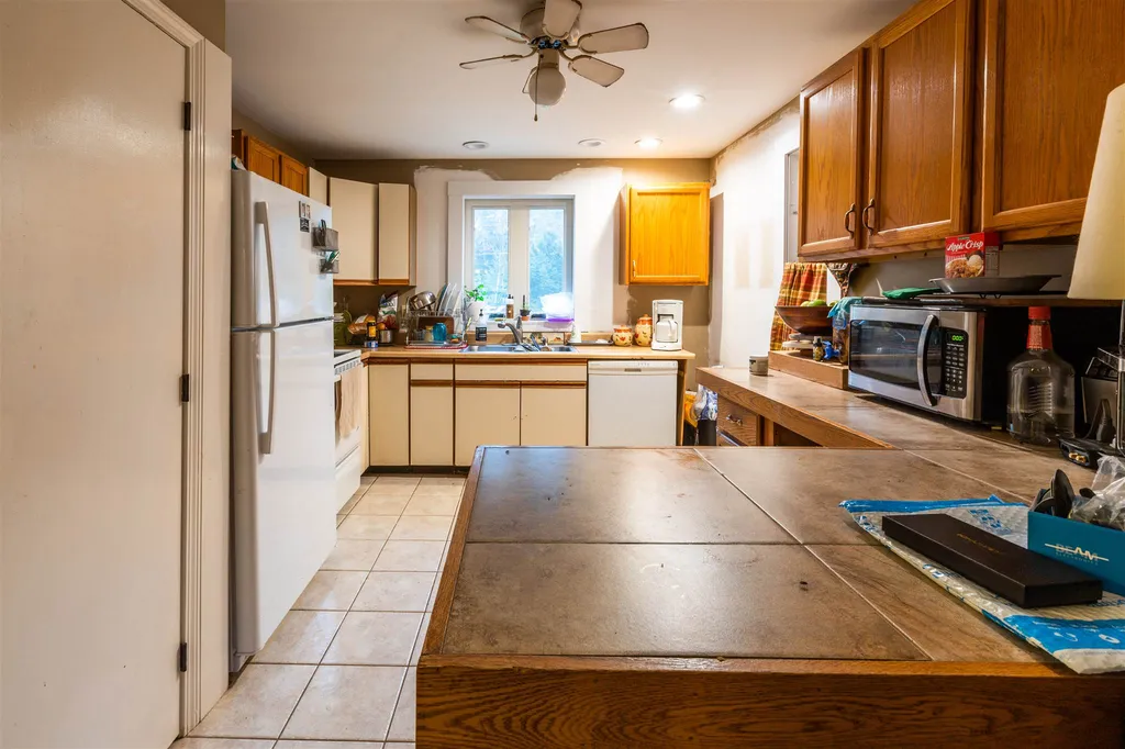 415 N River Road Milford NH 03055
