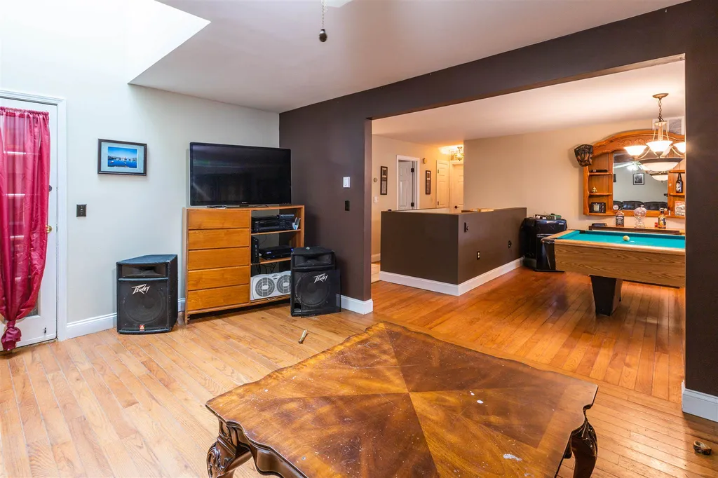 415 N River Road Milford NH 03055