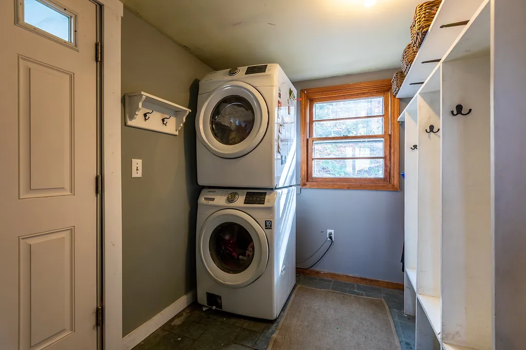 152 Rice Road Hartland VT 05048