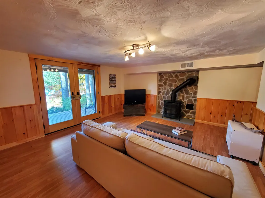 22 Sawmill Shores Road Meredith NH 03253