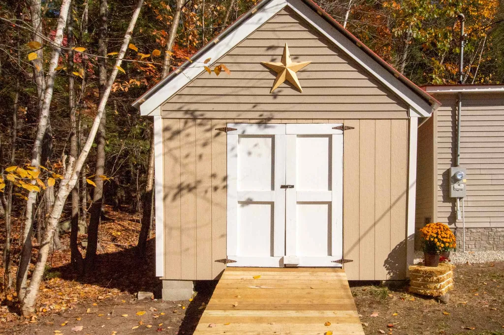 189 Ford Farm Road Milton NH 03851