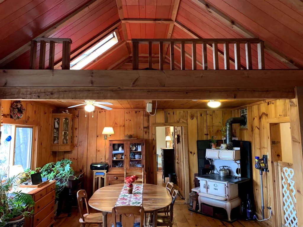 348 Old Bristol Road New Hampton NH 03256