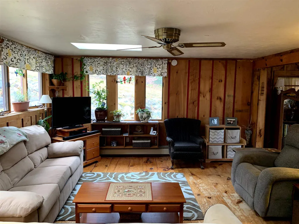 348 Old Bristol Road New Hampton NH 03256