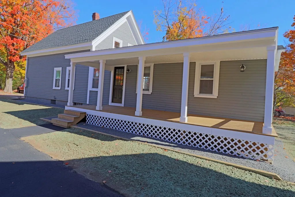 14 School Street Farmington NH 03835