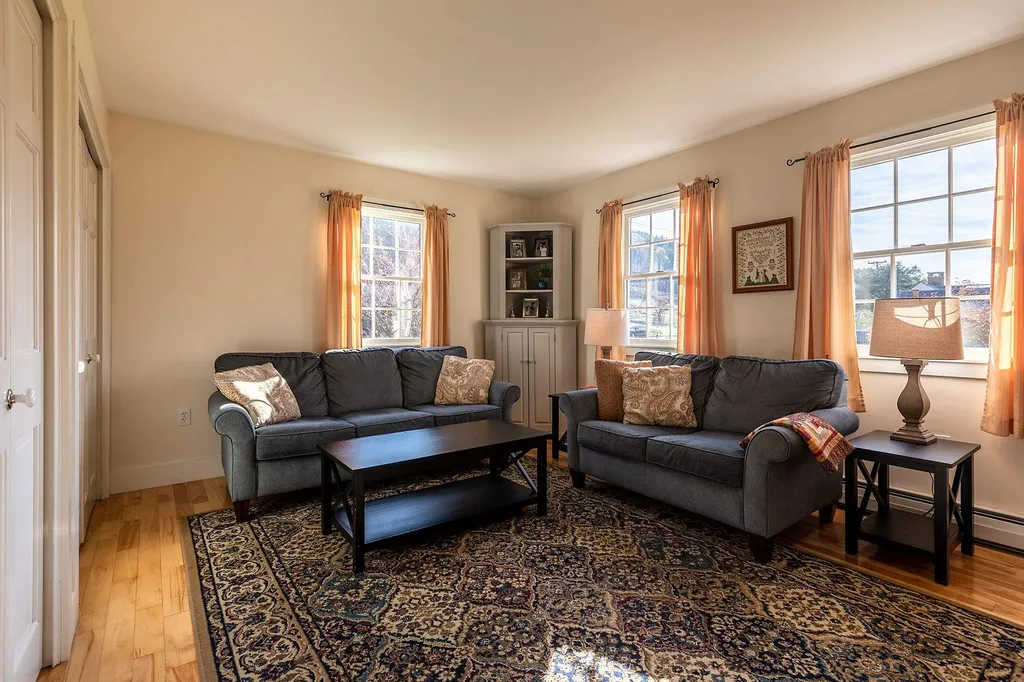819 Pomfret Road Woodstock VT 05091