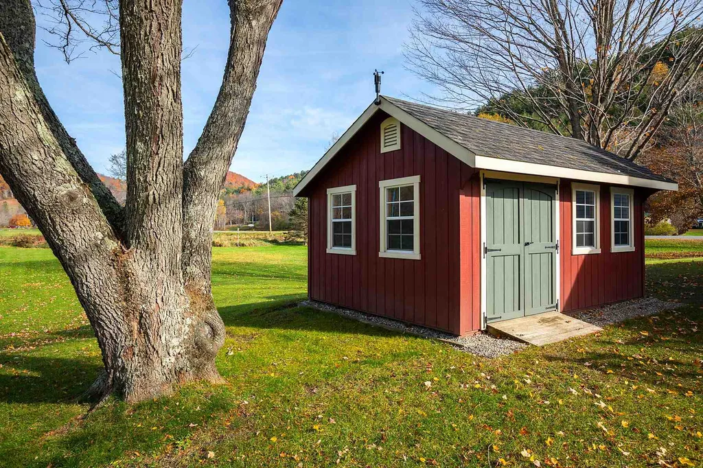 819 Pomfret Road Woodstock VT 05091