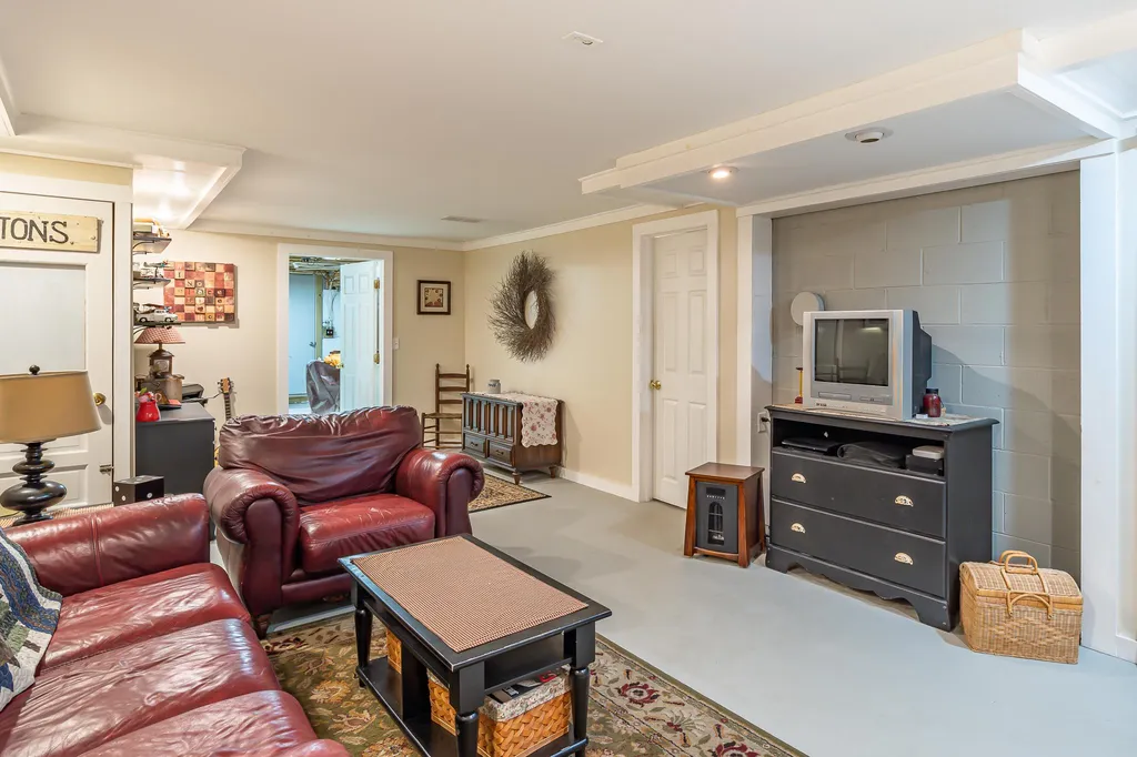 53 Ledgeview Drive Rochester NH 03839
