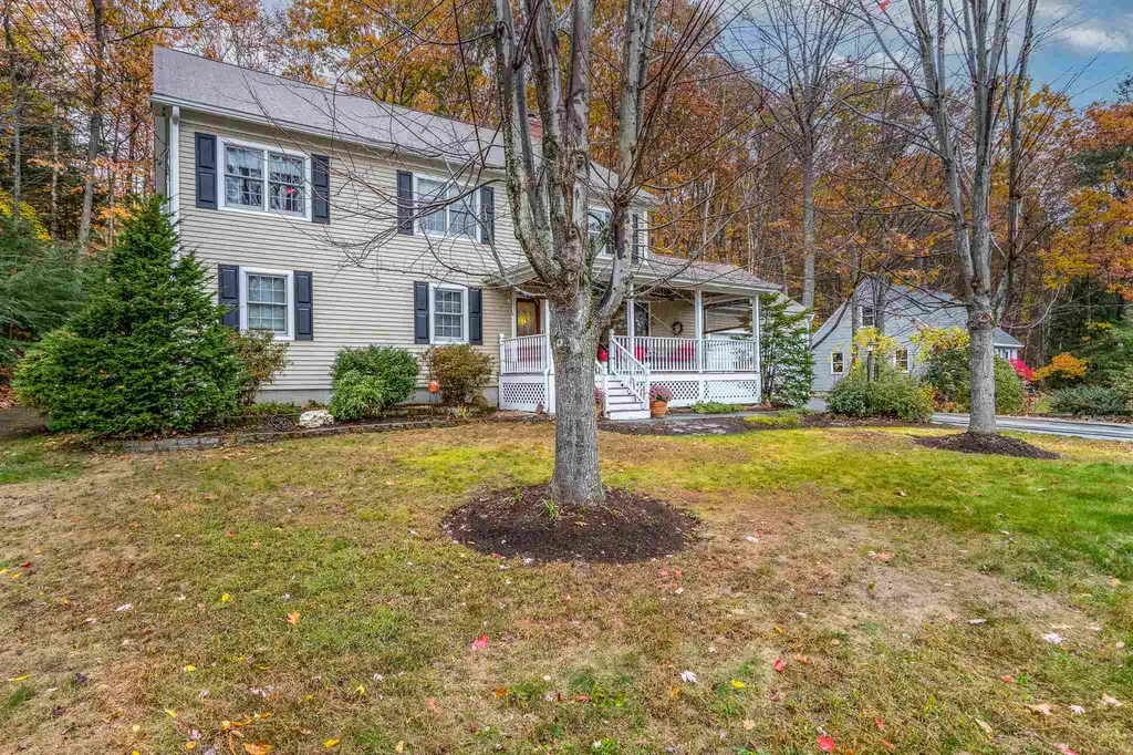 53 Ledgeview Drive Rochester NH 03839