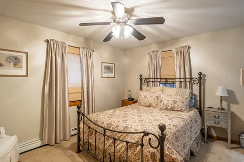 53 Ledgeview Drive Rochester NH 03839