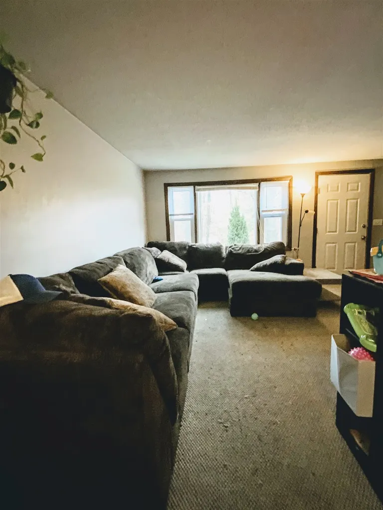 359 Whitehall Road Hooksett NH 03106
