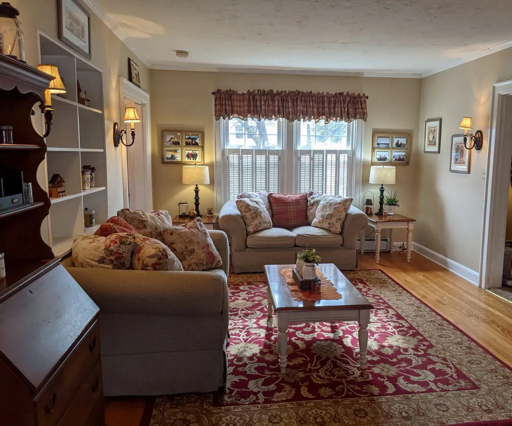 2 Garland Street Plymouth NH 03264