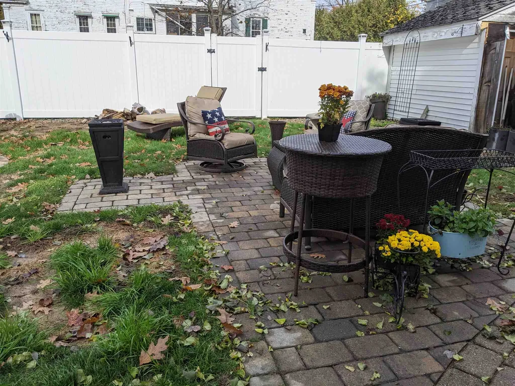 2 Garland Street Plymouth NH 03264