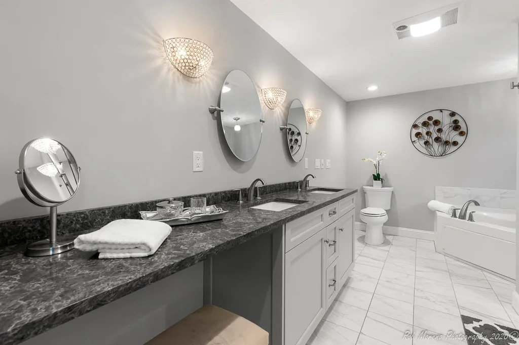 8 Hardy Lane Hampton Falls NH 03844
