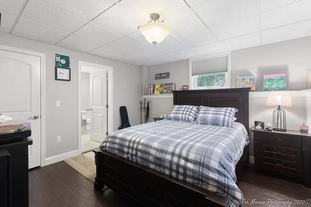 8 Hardy Lane Hampton Falls NH 03844