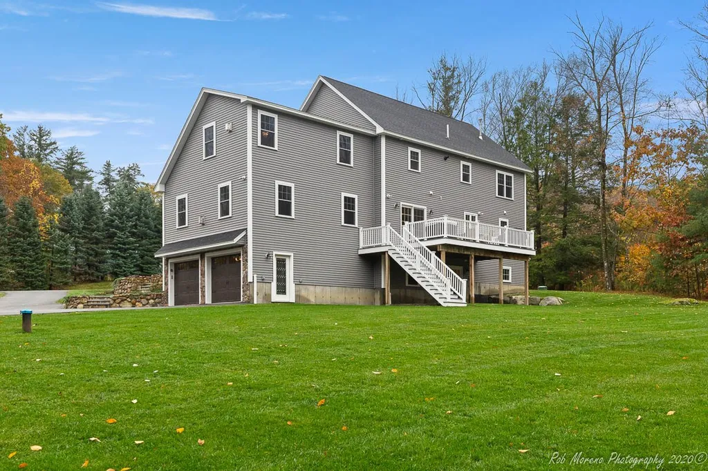 8 Hardy Lane Hampton Falls NH 03844
