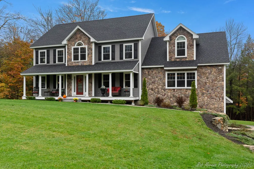 8 Hardy Lane Hampton Falls NH 03844